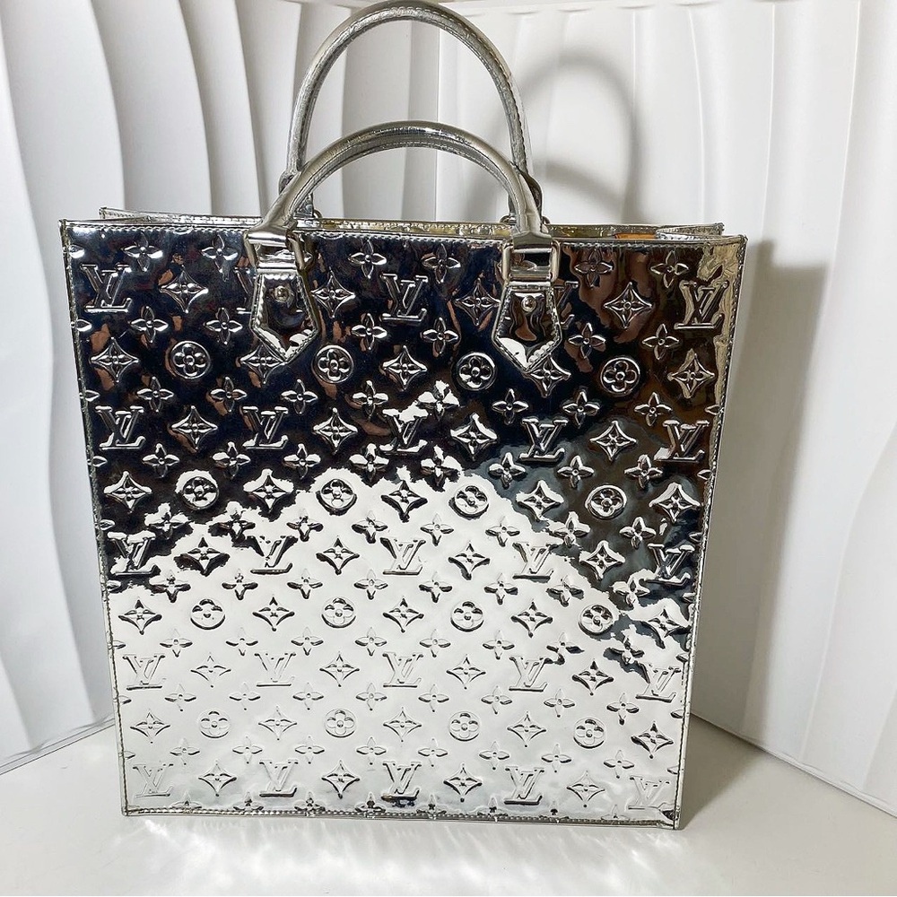 Louis Vuitton Sac Plat Shiny Silver Tote